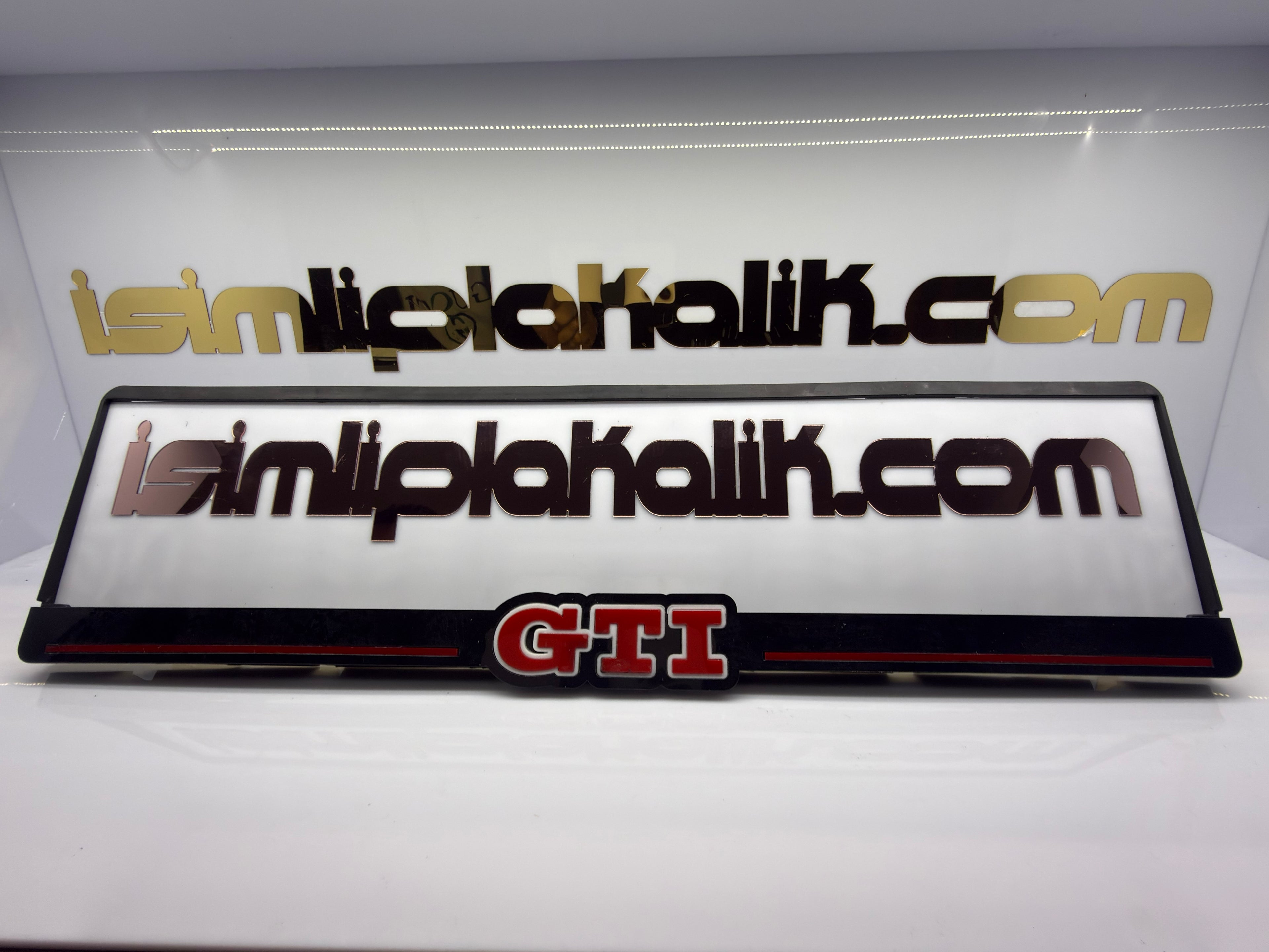 GTI Logolu Siyah Parlak Pleksi Plakalık Seti