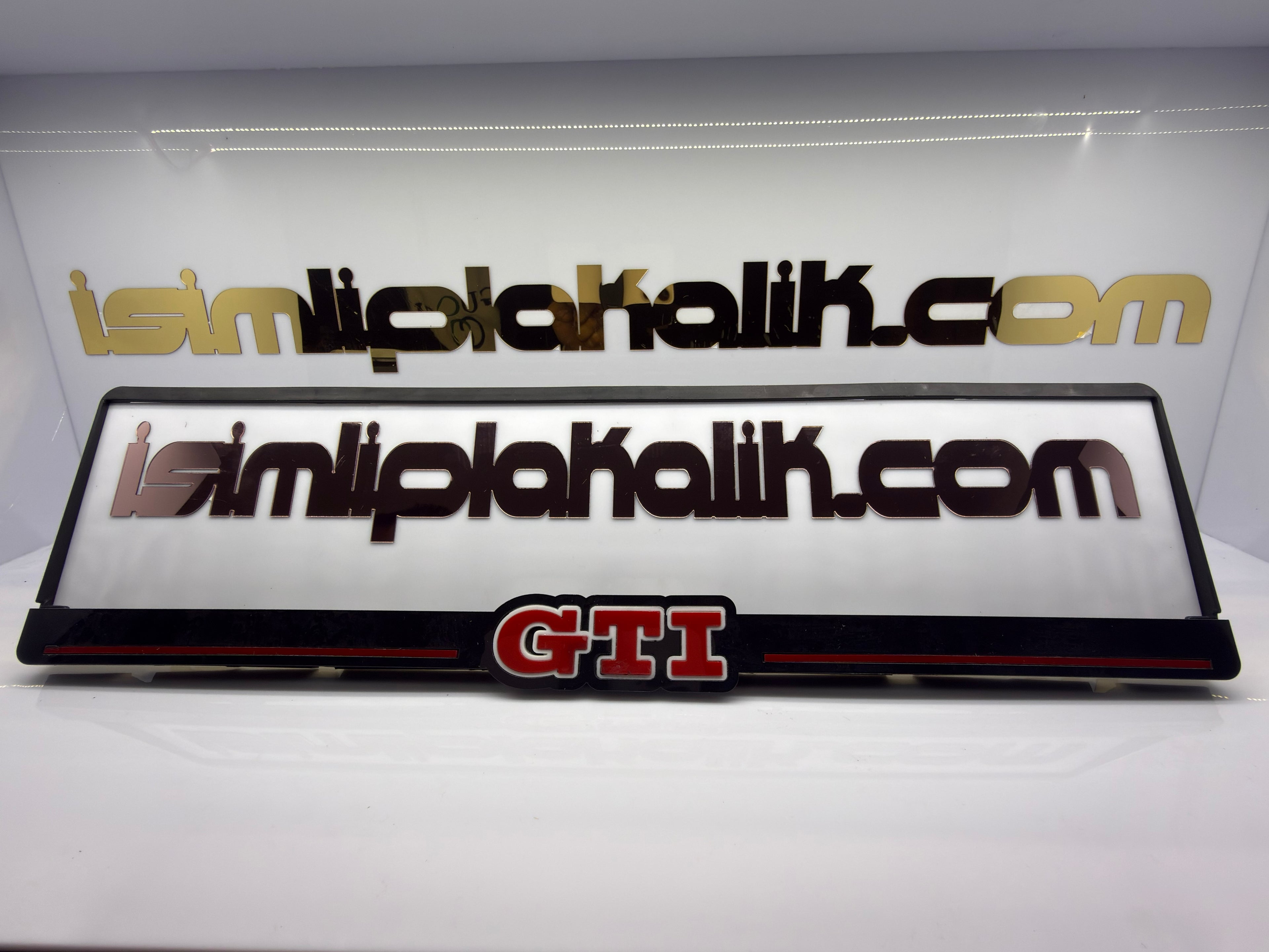 GTI Logolu Siyah Parlak Pleksi Plakalık Seti