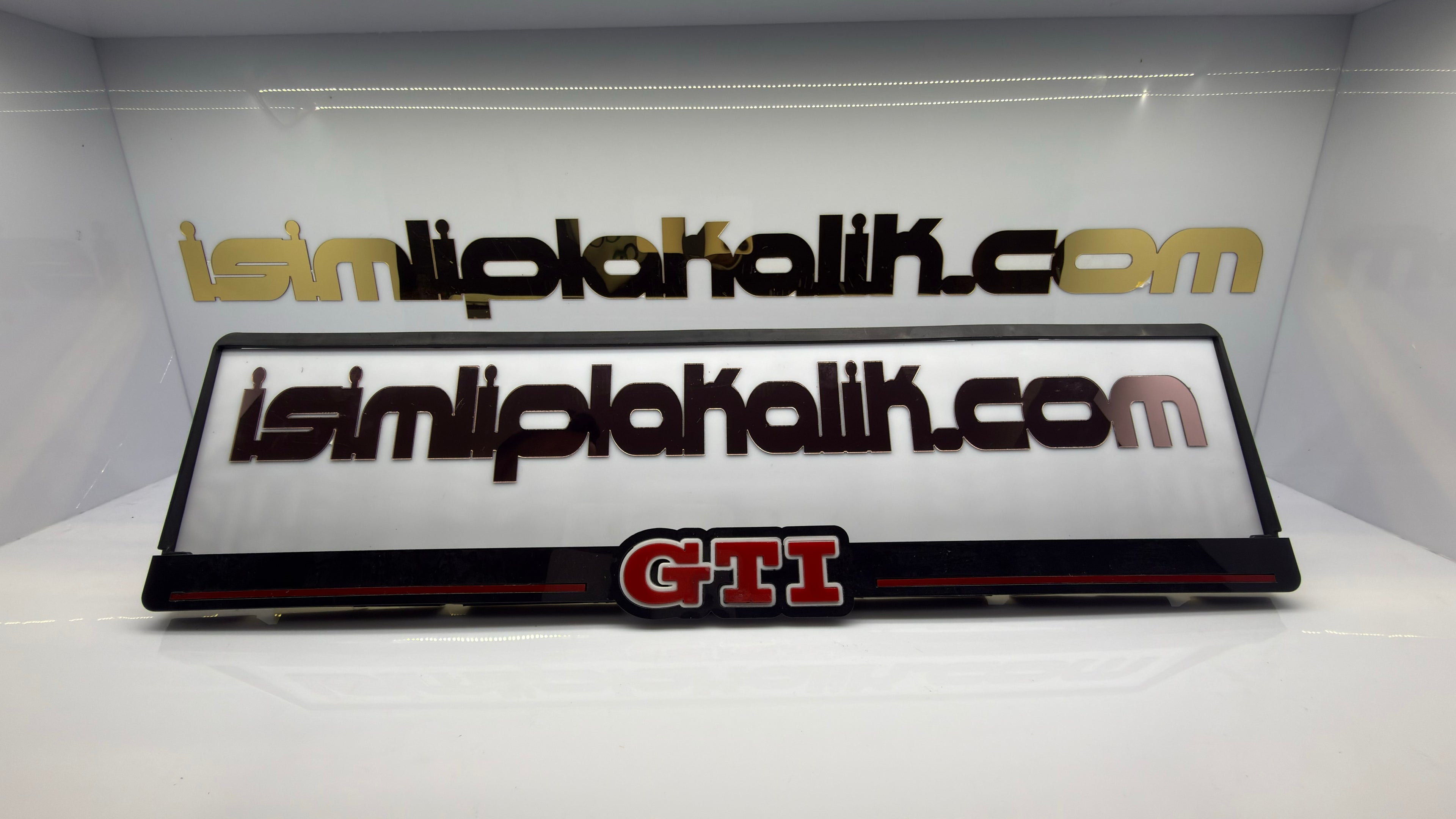 GTI Logolu Siyah Parlak Pleksi Plakalık Seti