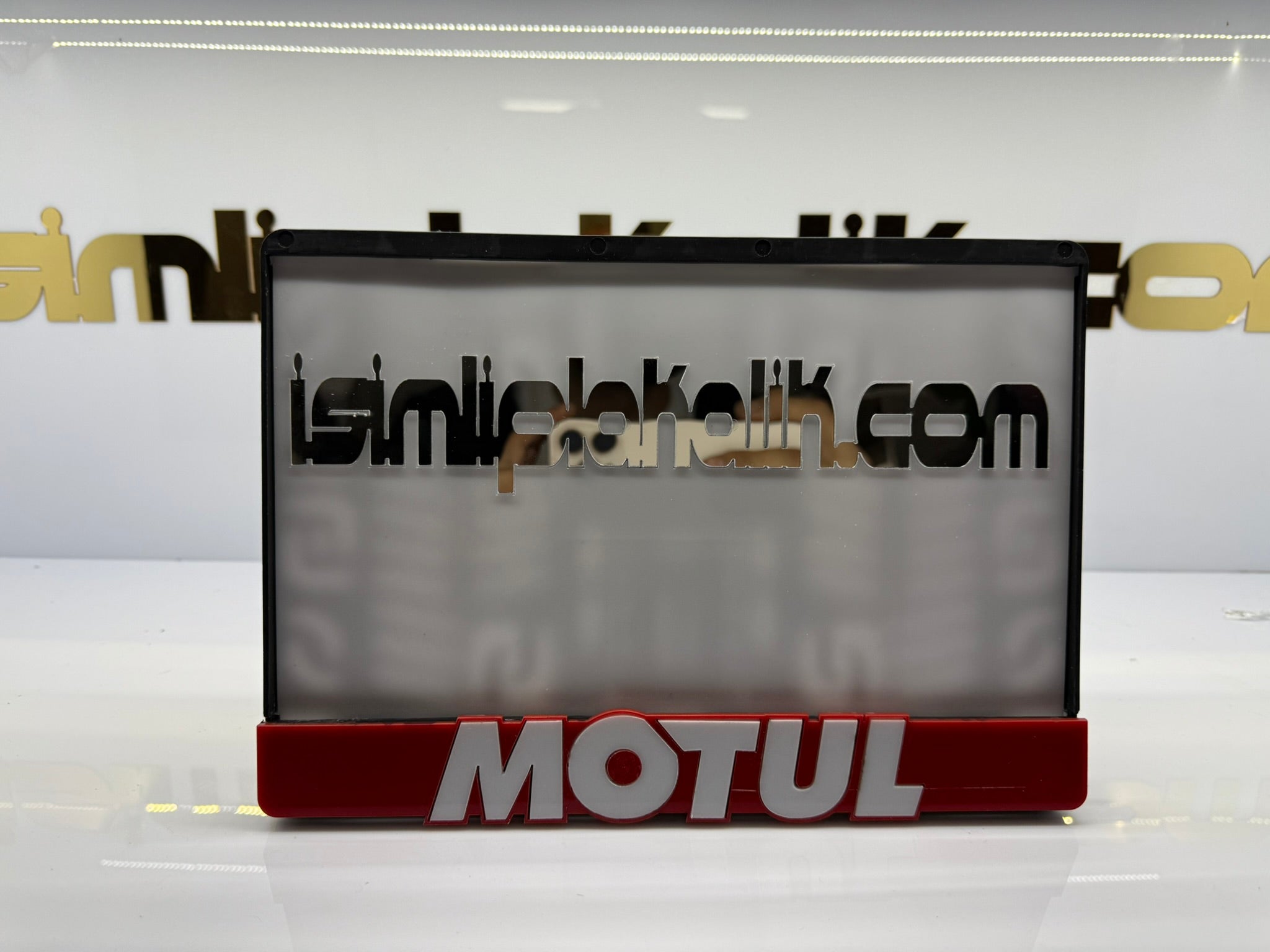 Motul Logolu Kırmızı Pleksi Motorsiklet Plakalık (Sabit Model)