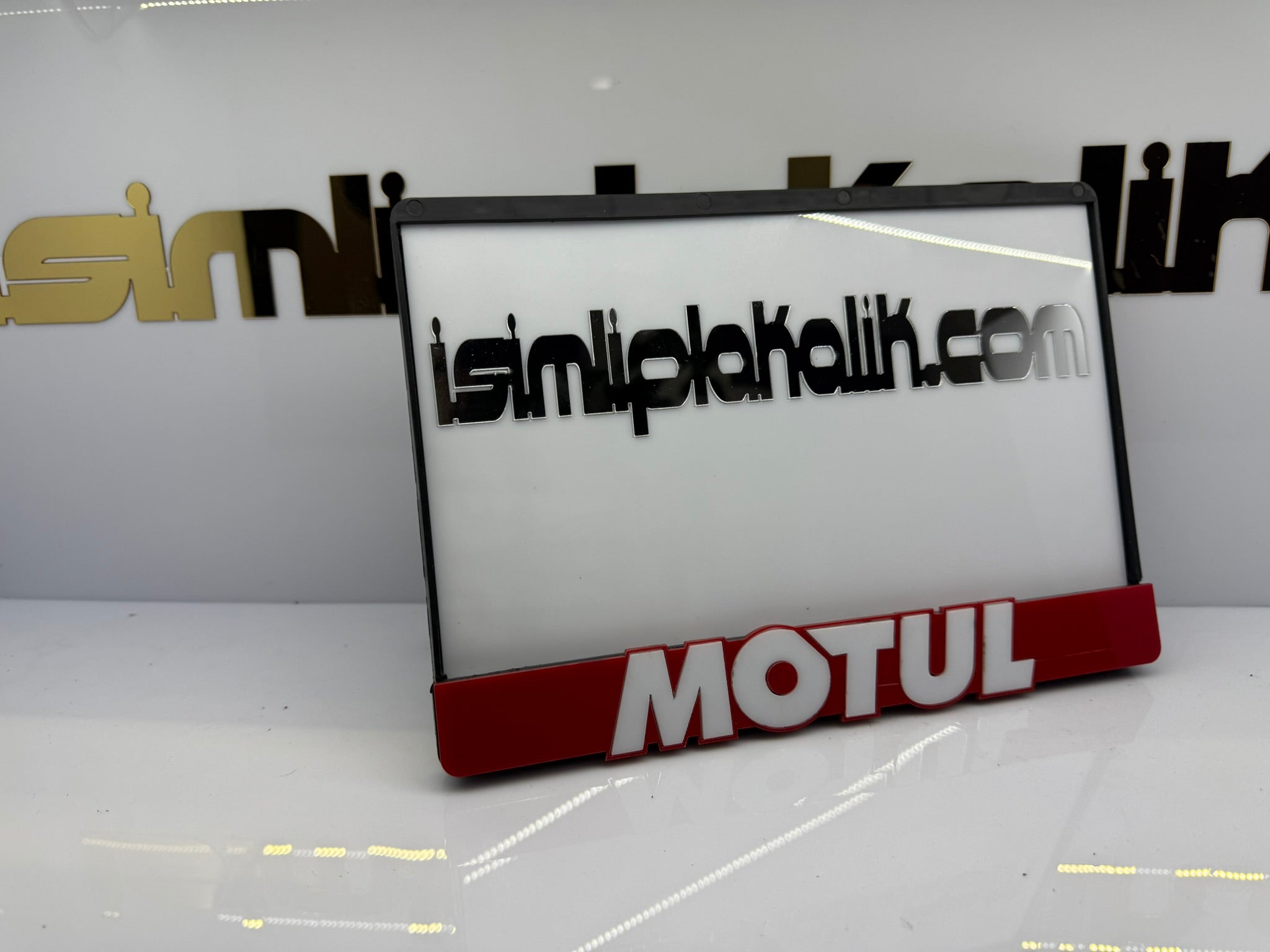 Motul Logolu Kırmızı Pleksi Motorsiklet Plakalık (Sabit Model)