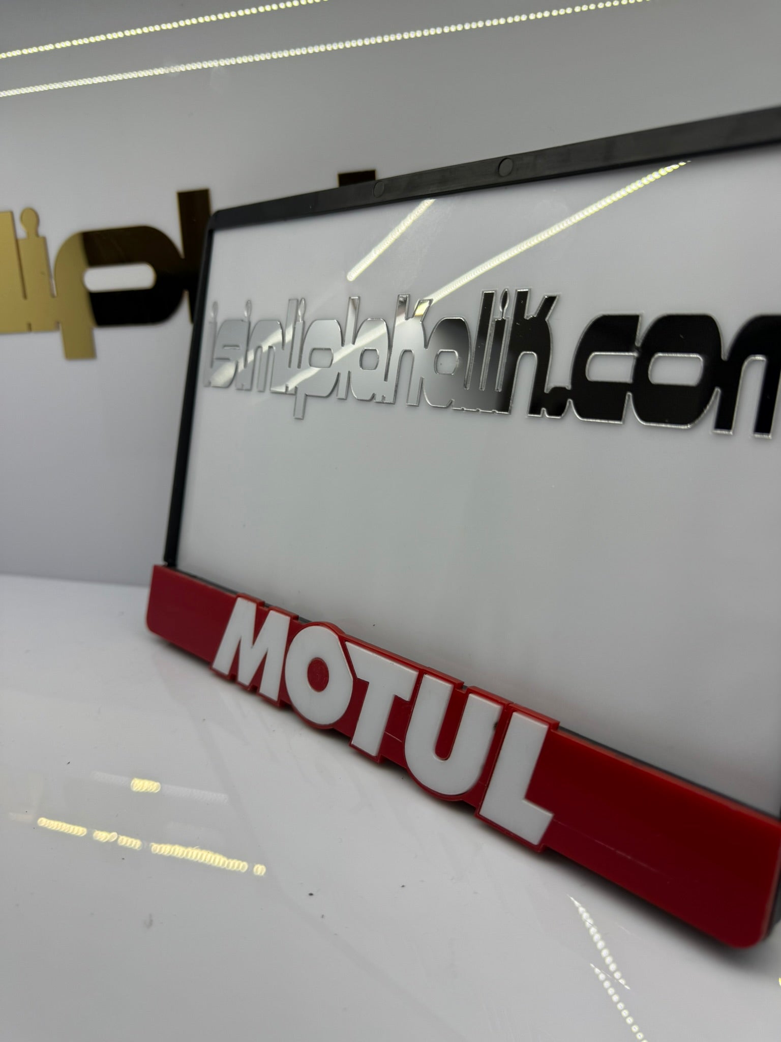 Motul Logolu Kırmızı Pleksi Motorsiklet Plakalık (Sabit Model)