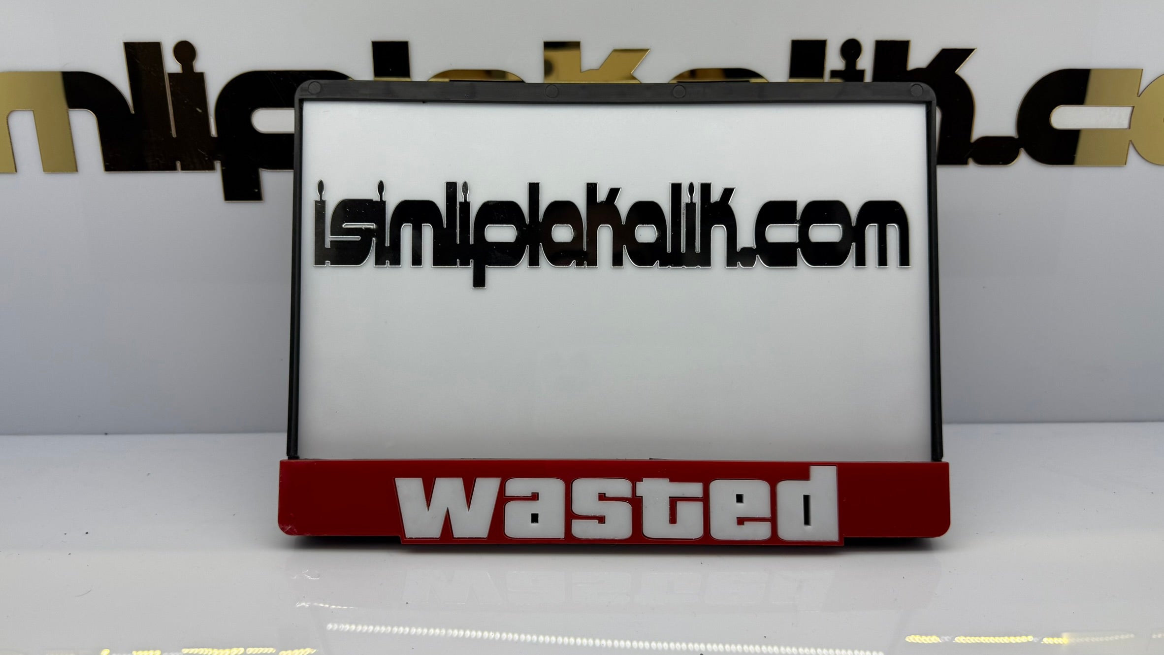Wasted Yazılı Kırmızı Detaylı Siyah Parlak Pleksi Motorsiklet Plakalık