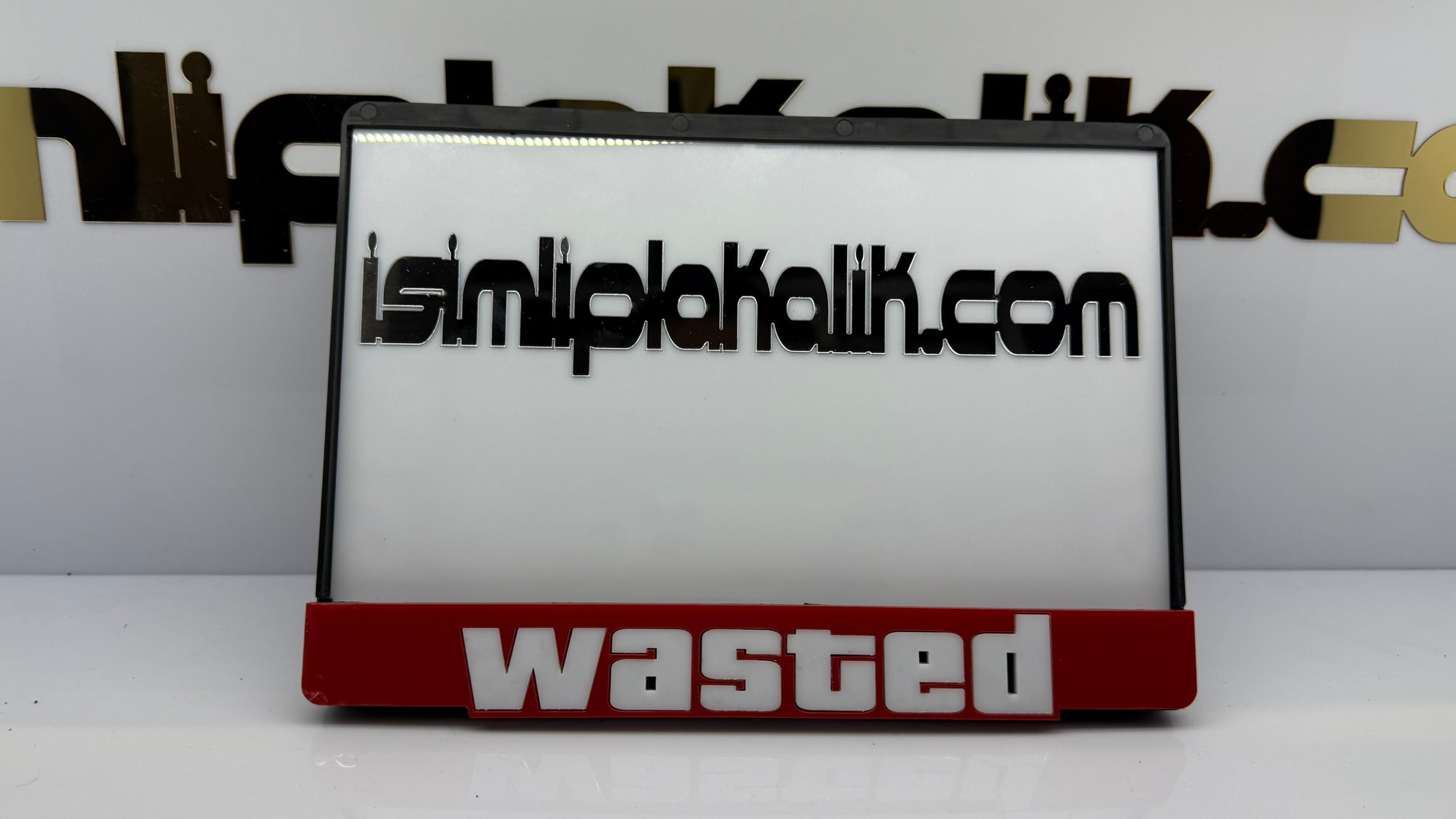 Wasted Yazılı Kırmızı Detaylı Siyah Parlak Pleksi Motorsiklet Plakalık