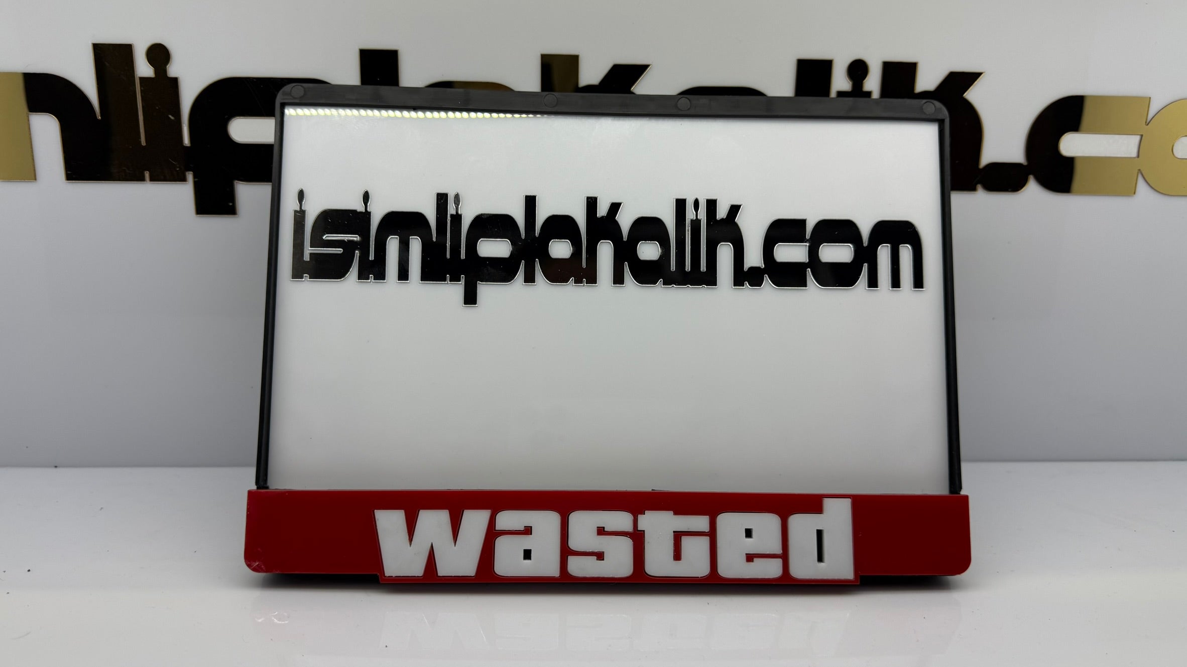 Wasted Yazılı Kırmızı Detaylı Siyah Parlak Pleksi Motorsiklet Plakalık