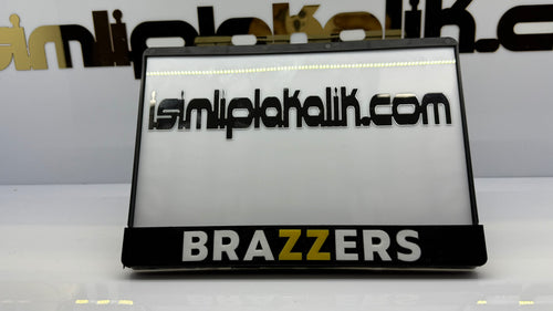 Brazzers Yazılı Siyah Parlak Pleksi Motorsiklet Plakalık