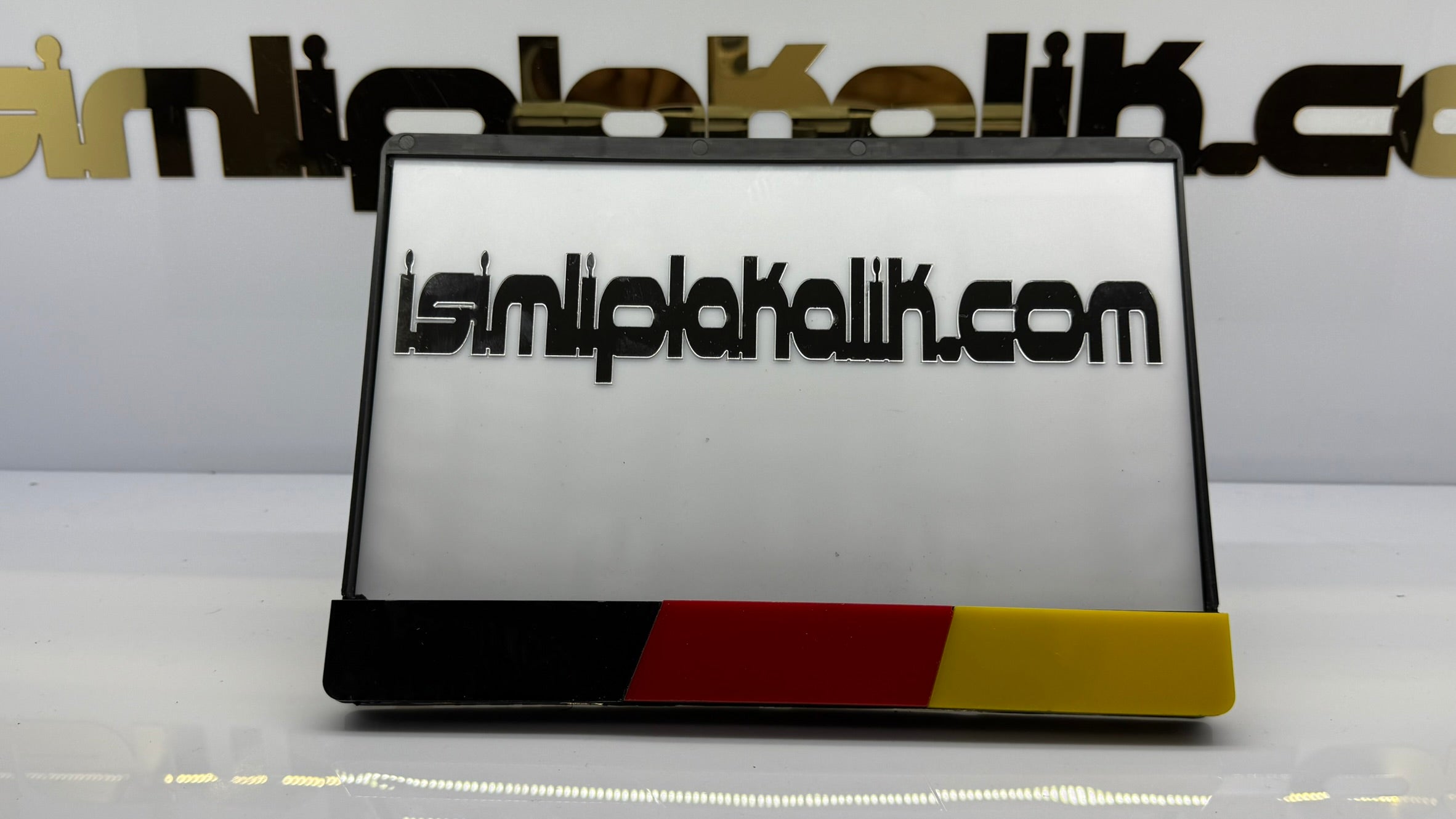 Almanya Bayraklı Siyah Pleksi Motorsiklet Plakalık