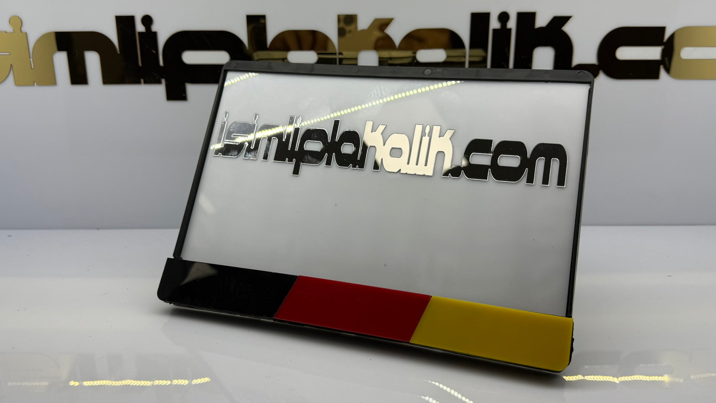 Almanya Bayraklı Siyah Pleksi Motorsiklet Plakalık