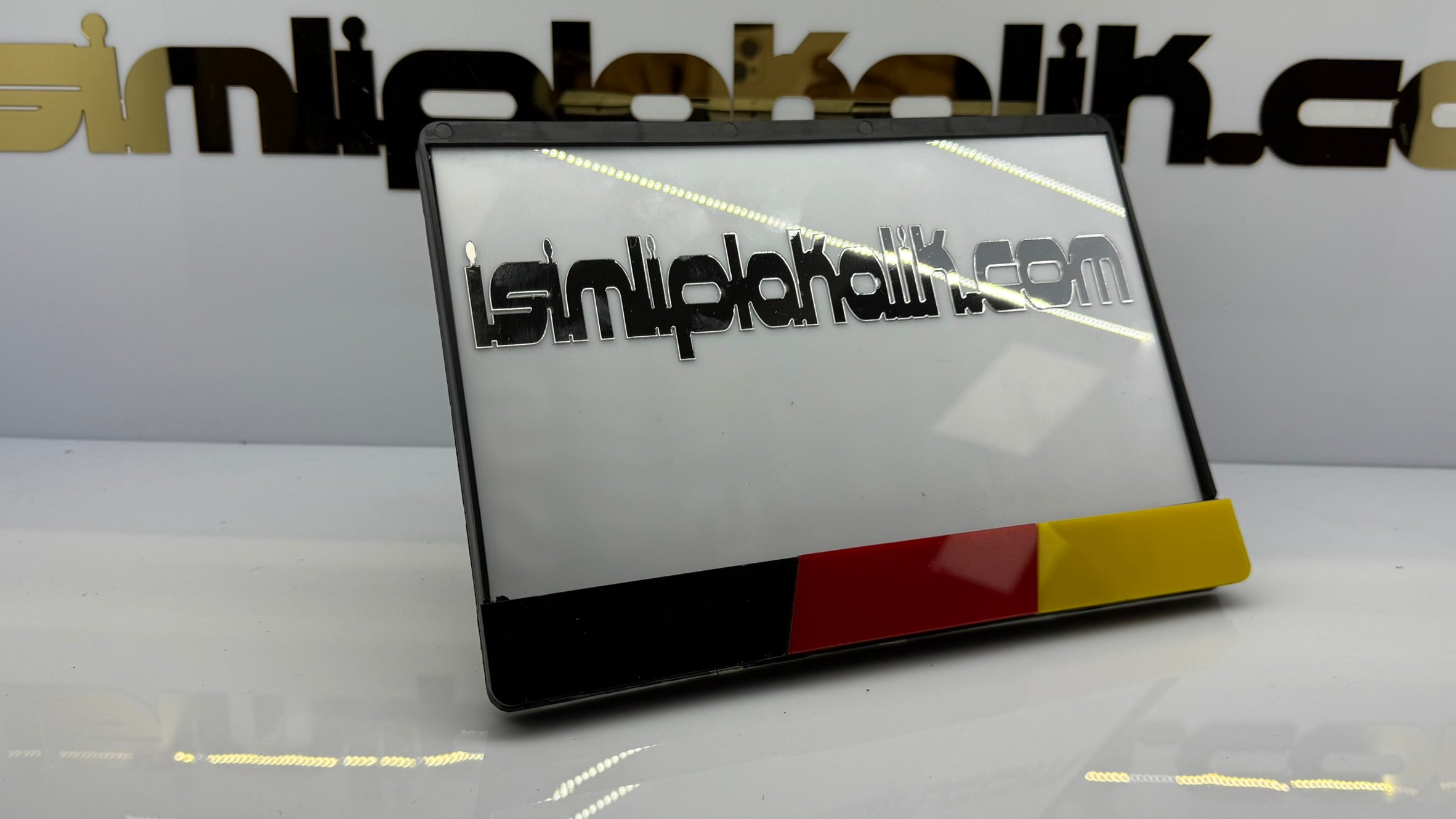 Almanya Bayraklı Siyah Pleksi Motorsiklet Plakalık